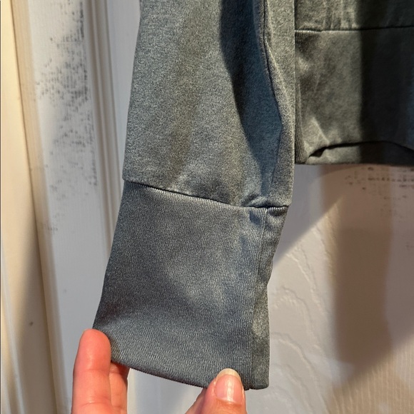 Vuori Daydream Lightweight Crew Long Sleeve Tee Shirt M Cape Heather - Picture 6 of 9